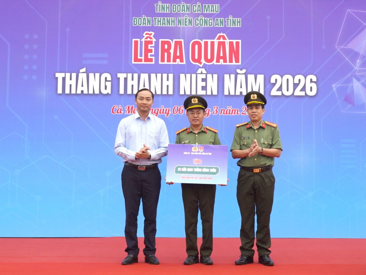 Tuổi trẻ Công an Cà Mau hiến máu tình nguyện, ra quân Tháng Thanh niên năm 2026