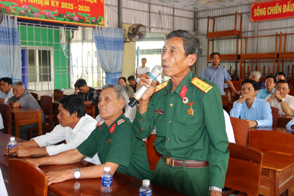 Ứng cử viên ĐBQH tiếp xúc cử tri xã Đá Bạc, lắng nghe kiến nghị của Nhân dân