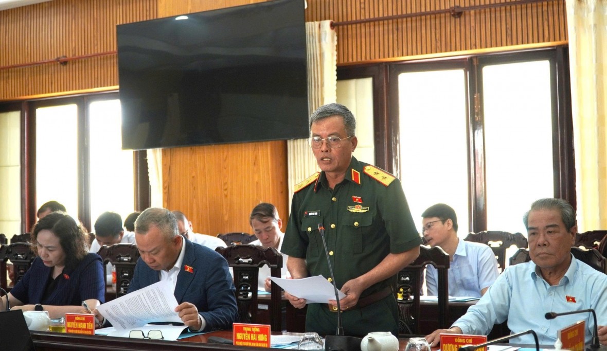 Phó Chủ tịch Quốc hội, Thượng tướng Trần Quang Phương kiểm tra công tác bầu cử tại An Giang