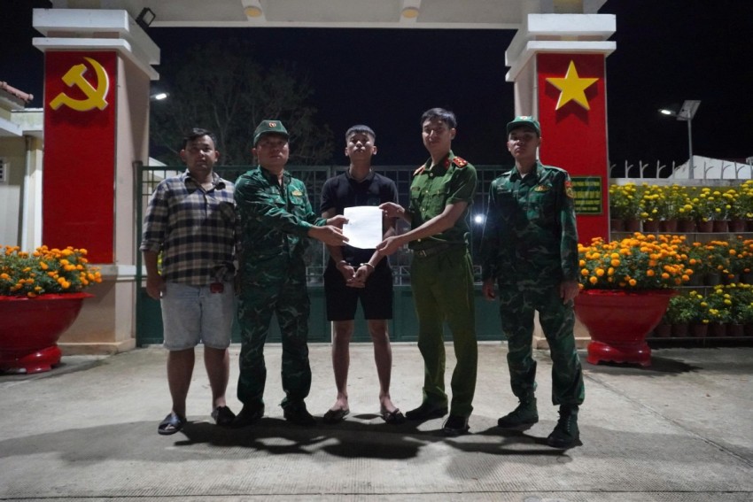 Tây Ninh: Bắt giữ đối tượng liên quan vụ án giết người trốn sang Campuchia Tây Ninh: Bắt giữ đối tượng liên quan vụ án giết người trốn sang Campuchia