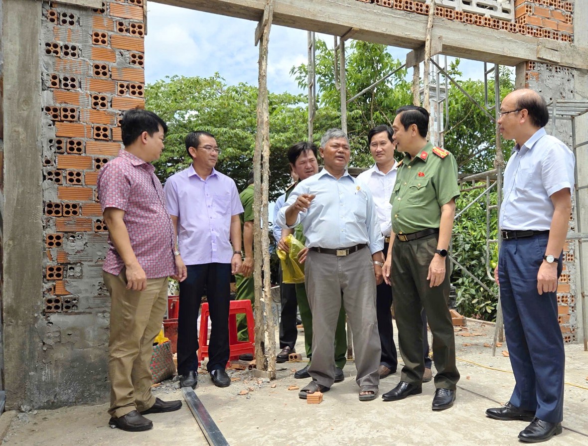 Đại tá Hồ Việt Triều: Sẽ đưa tiếng nói của cử tri Cà Mau đến nghị trường Quốc hội