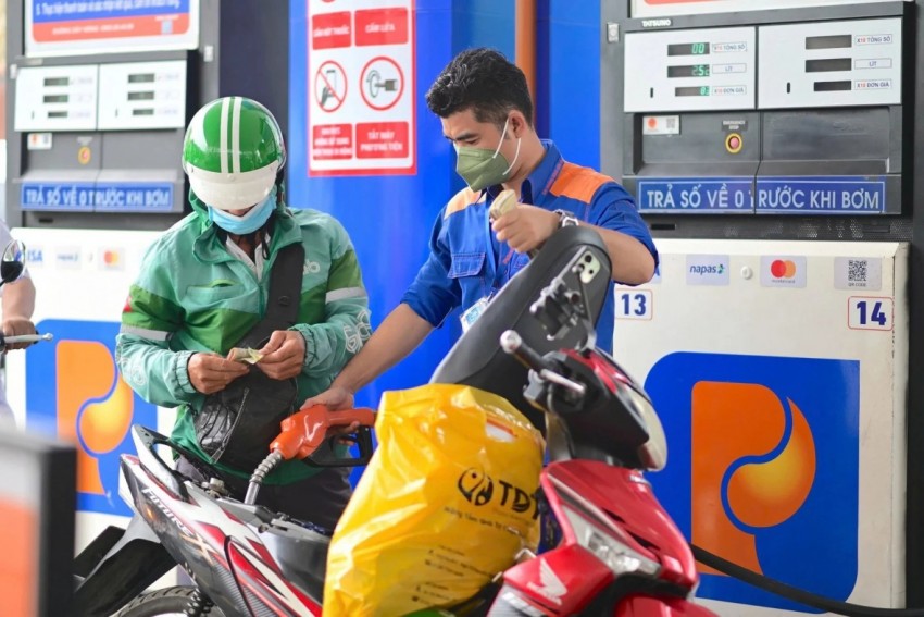 Giá xăng dầu đồng loạt giảm mạnh từ 22h ngày 11/3