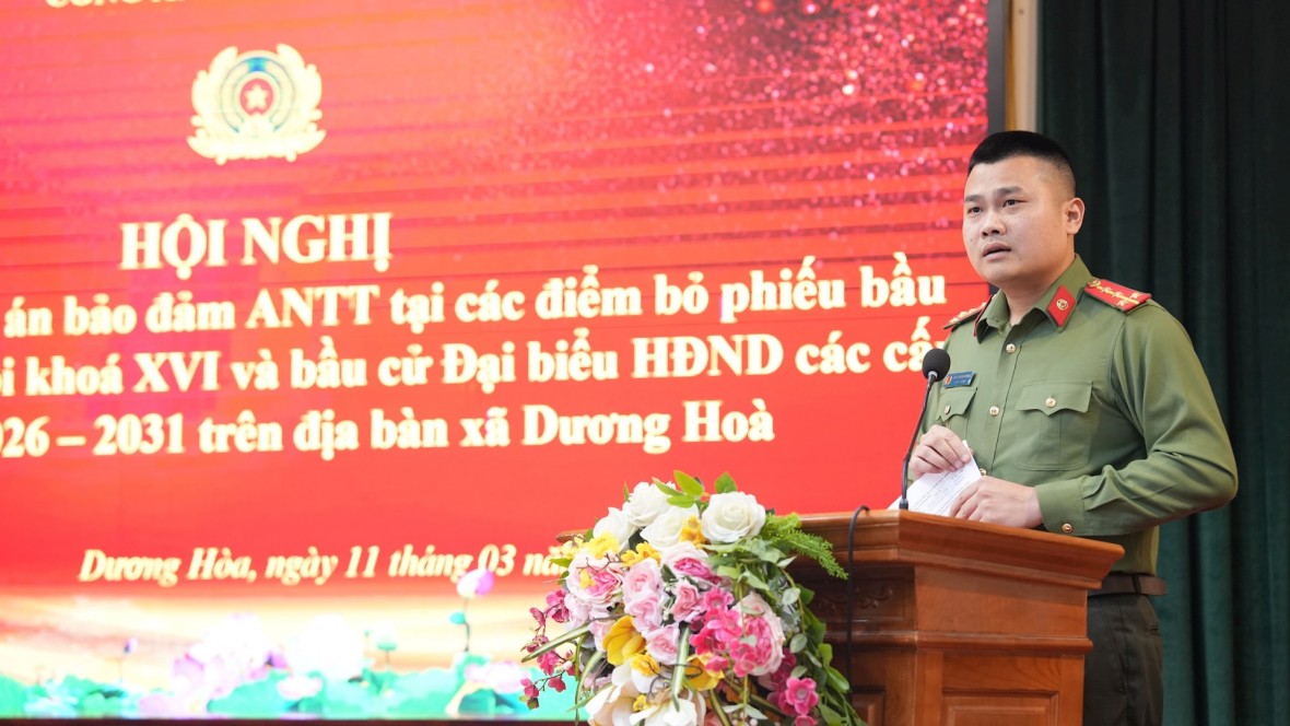 Đại úy Cấn Xuân Dương, Tổ trưởng tổ an ninh, Công an xã Dương Hòa đã trình bày phương án bảo đảm an ninh trật tự.