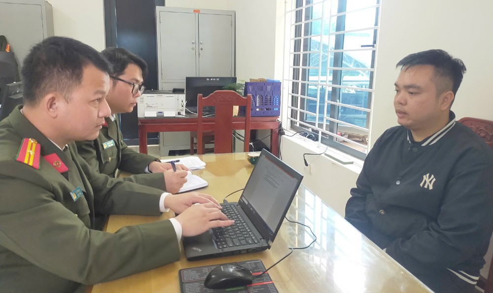 Lê Đình Tiến khai nhận tại cơ quan điều tra. (Ảnh: Công an tỉnh Thanh Hóa)