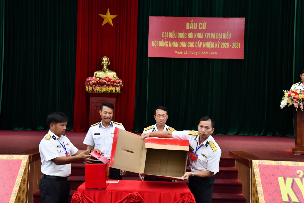 Lữ đoàn 127, Vùng 5 Hải quân tổ chức bầu cử sớm