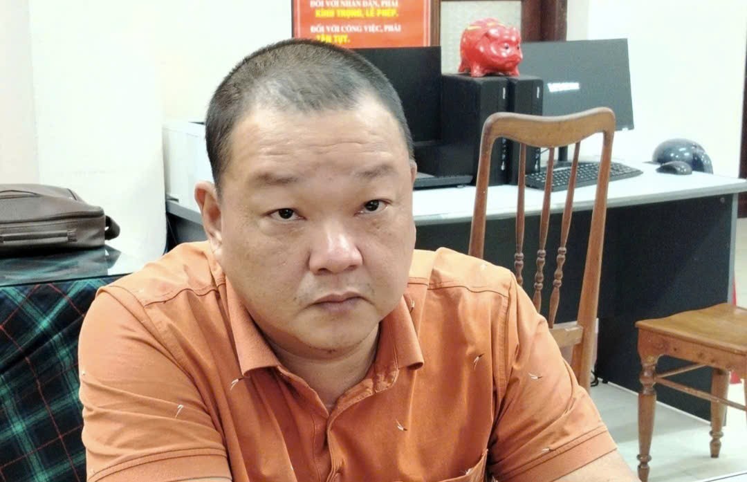 Khởi tố người đàn ông “nổ” quen biết để nhận tiền chạy việc, chạy án