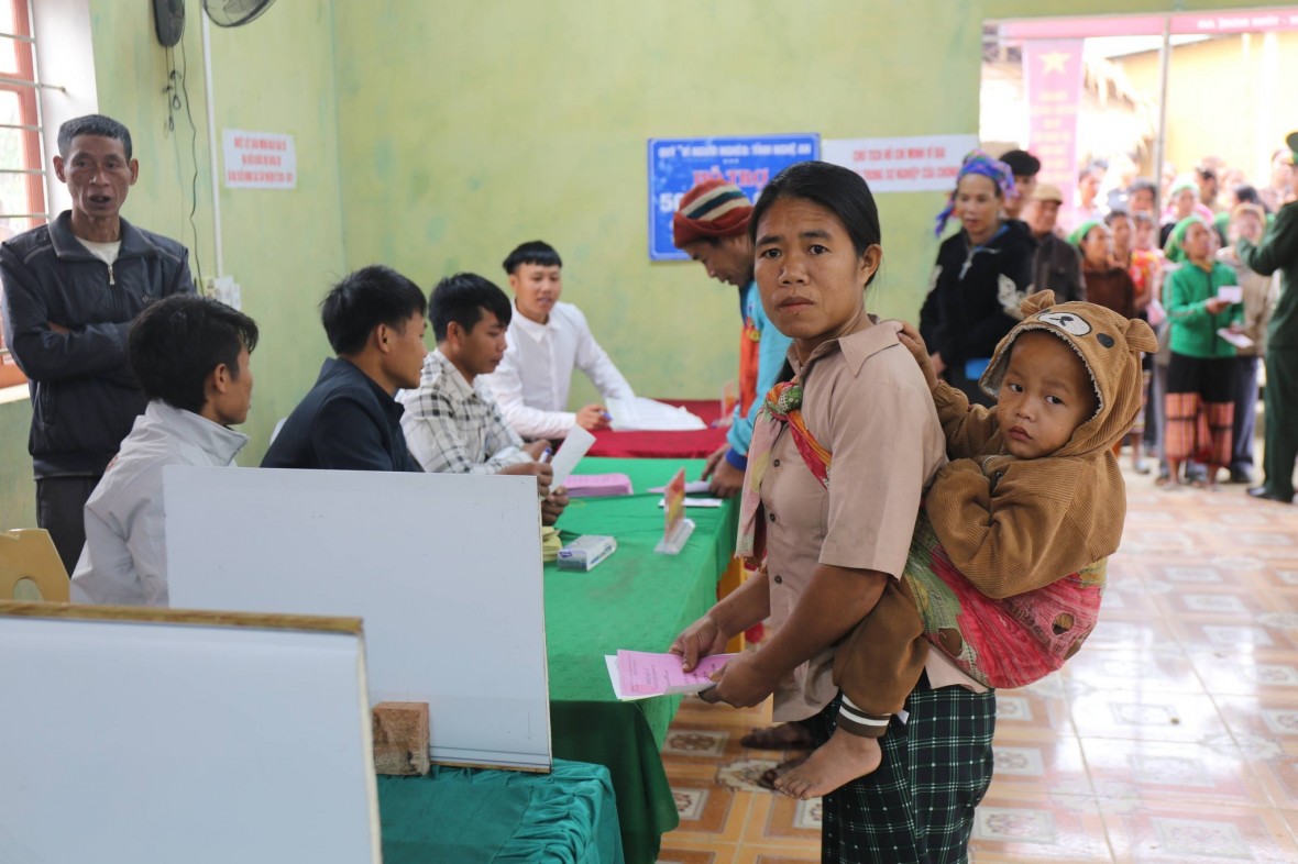 Người dân Đan Lai tham gia ngày hội non sông.