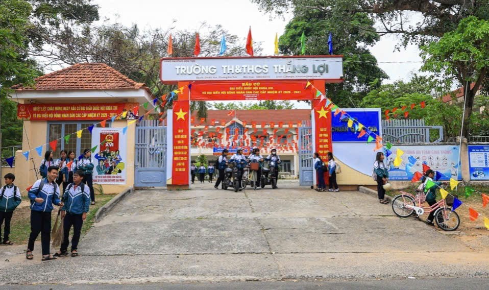 “Tiếng loa Thanh niên” của tuổi trẻ xã Kon Braih, Quảng Ngãi lan tỏa thông tin bầu cử