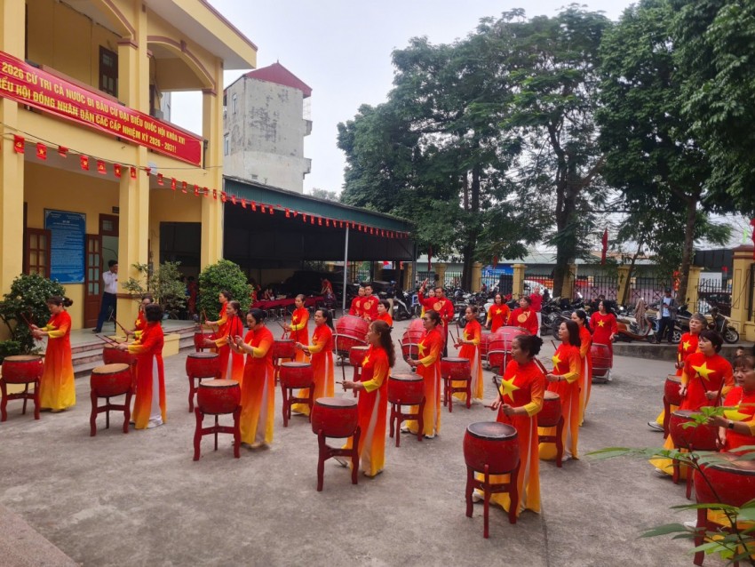 Cử tri cả nước háo hức đi bầu cử đại biểu Quốc hội và Hội đồng nhân dân ngày 15/3 Cử tri cả nước háo hức đi bầu cử đại biểu Quốc hội và Hội đồng nhân dân ngày 15/3