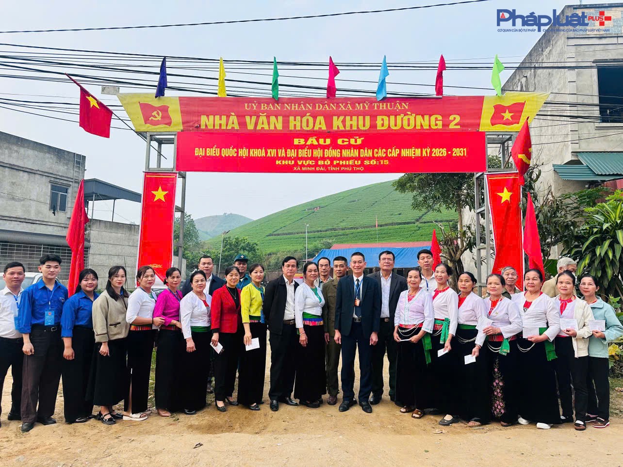 Tưng bừng ngày hội của niềm tin và khát vọng dân tộc