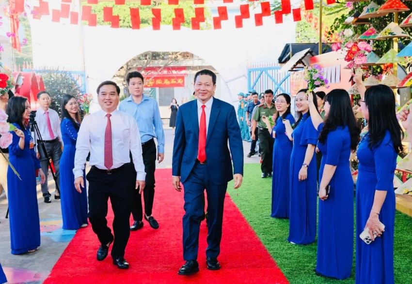 Chùm ảnh không khí nô nức ngày hội bầu cử ĐBQH và HĐND tại Đồng Nai