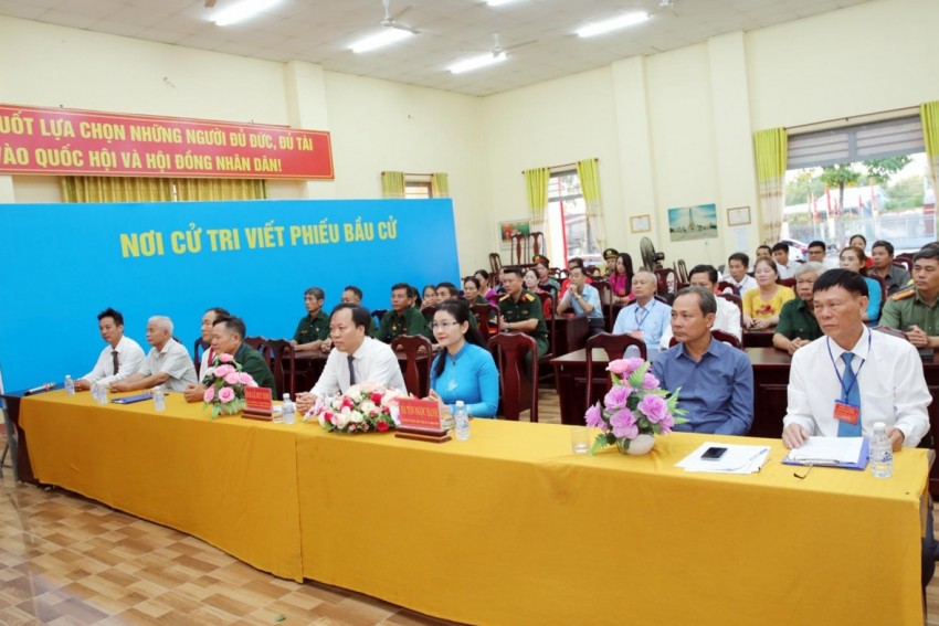 Chùm ảnh không khí nô nức ngày hội bầu cử ĐBQH và HĐND tại Đồng Nai