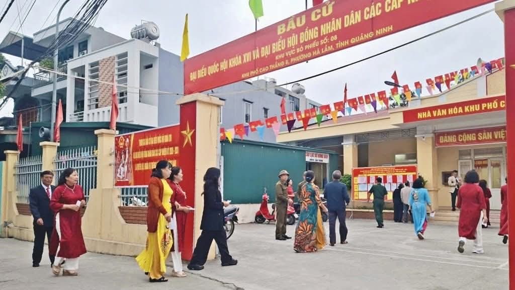 Quảng Ninh rộn ràng ngày hội toàn dân đi bầu cử
