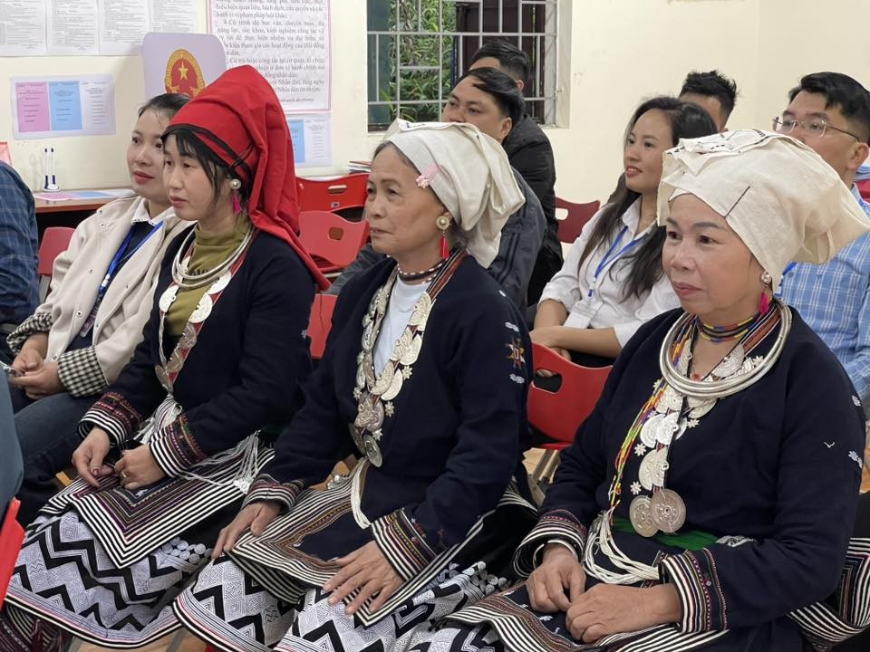 Cử tri rẻo cao Thái Nguyên nô nức, phấn khởi đi bầu cử