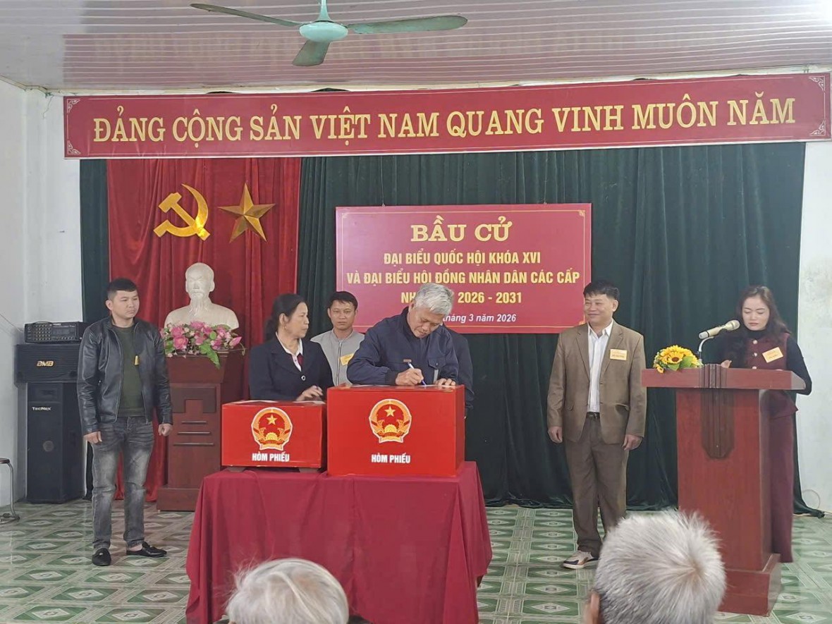 Cử tri rẻo cao Thái Nguyên nô nức, phấn khởi đi bầu cử