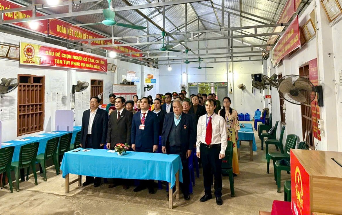 Cử tri rẻo cao Thái Nguyên nô nức, phấn khởi đi bầu cử