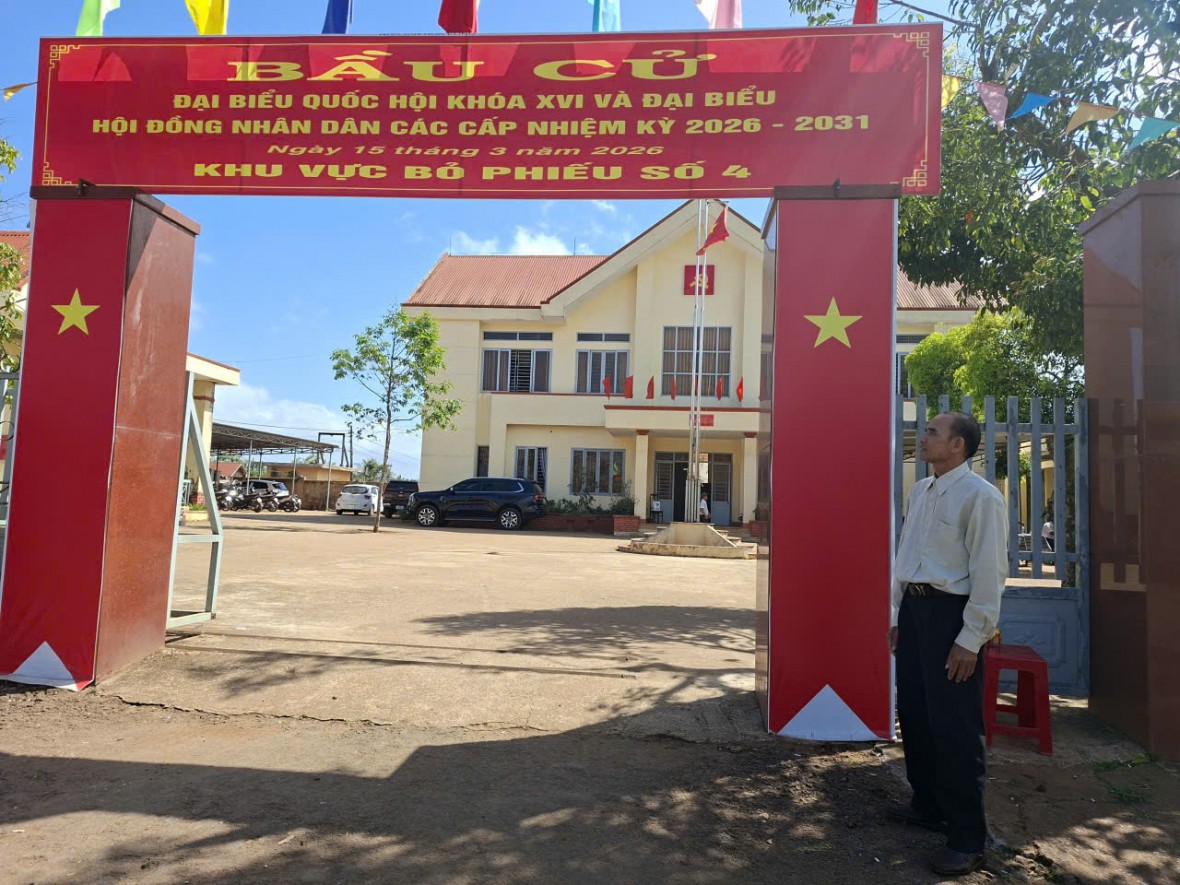 Dấu ấn người đảng viên Y Buê KDăm qua những mùa bầu cử - Bài 1: Từ bếp lửa nhà dài đến hành trình gắn bó với buôn làng