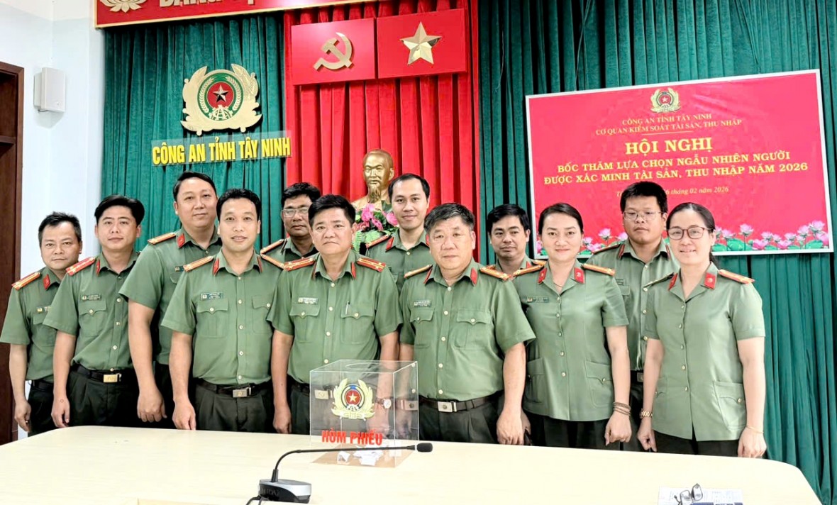 Công an Tây Ninh bốc thăm ngẫu nhiên cán bộ xác minh tài sản, thu nhập năm 2026