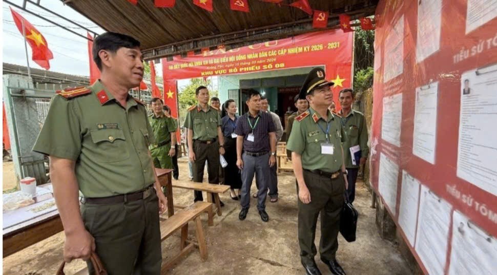 Đắk Lắk: Gần 99% cử tri tham gia bầu cử, 48 xã phường đạt tỷ lệ 100% Đắk Lắk: Gần 99% cử tri tham gia bầu cử, 48 xã phường đạt tỷ lệ 100%