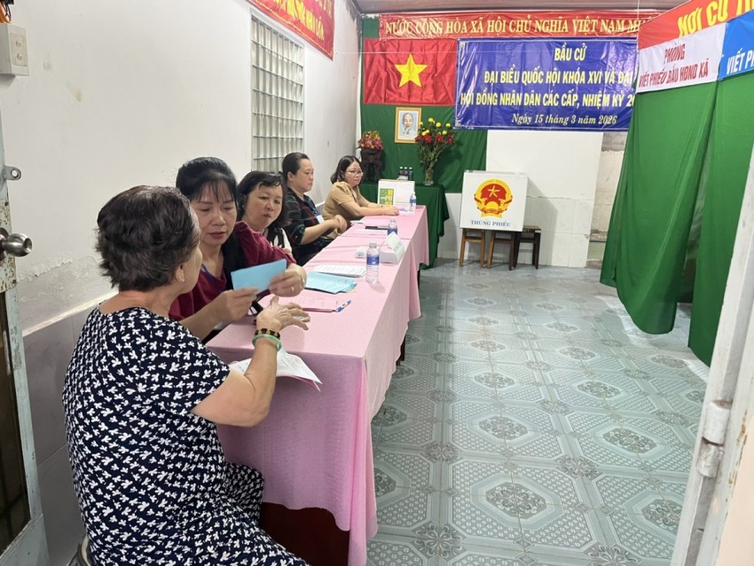 Đồng Tháp: Cử tri tham gia bầu cử đạt 99,67% tính đến 19 giờ ngày 15/3