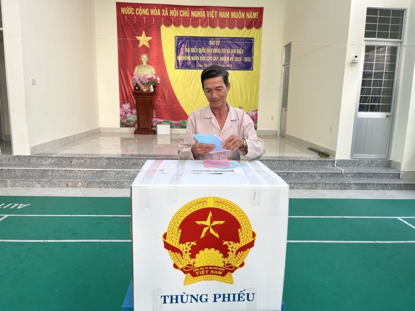 Đồng Tháp: Cử tri tham gia bầu cử đạt 99,67% tính đến 19 giờ ngày 15/3