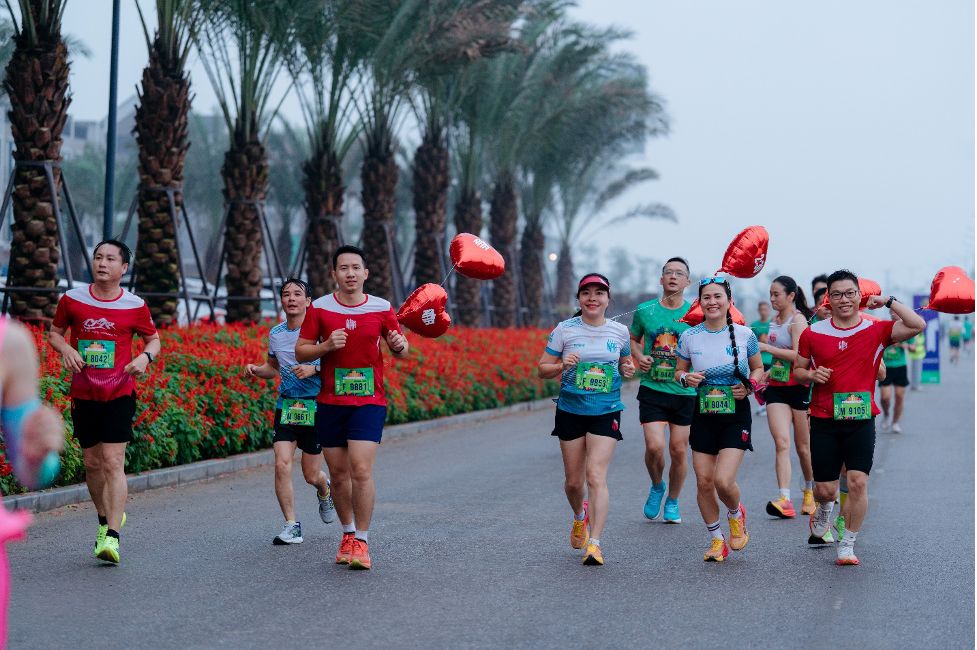 Cung đường chạy xuyên qua các tuyến đường nội khu