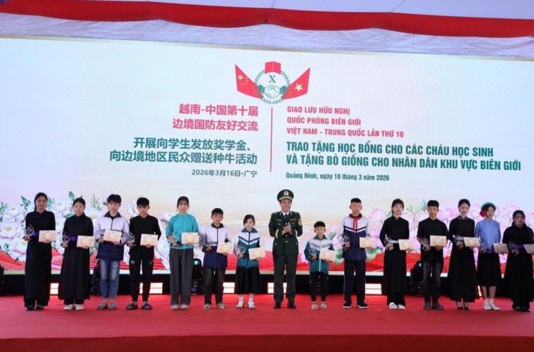 BĐBP tiếp sức học sinh, hỗ trợ sinh kế cho hộ nghèo khu vực vùng biên Quảng Ninh