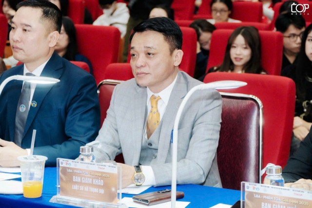 thuc trang dao tao va hanh nghe luat loi giai cho hai manh ghep khap khieng