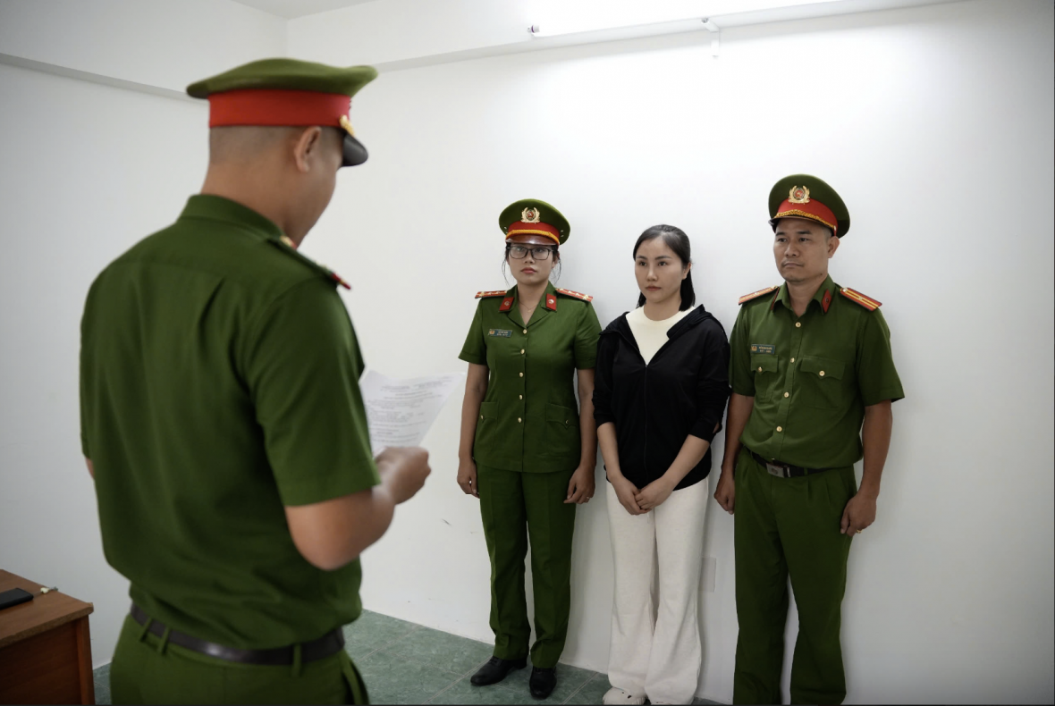 Lật tẩy chiêu trò giả làm bác sĩ điều trị tóc, chiếm đoạt tiền tỷ của hàng chục người