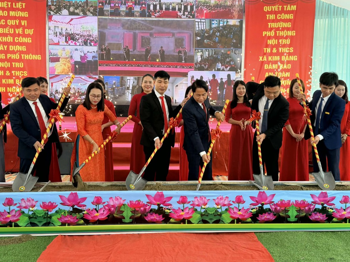 11 trường phổ thông nội trú liên cấp vùng biên Nghệ An được đồng loạt khởi công.