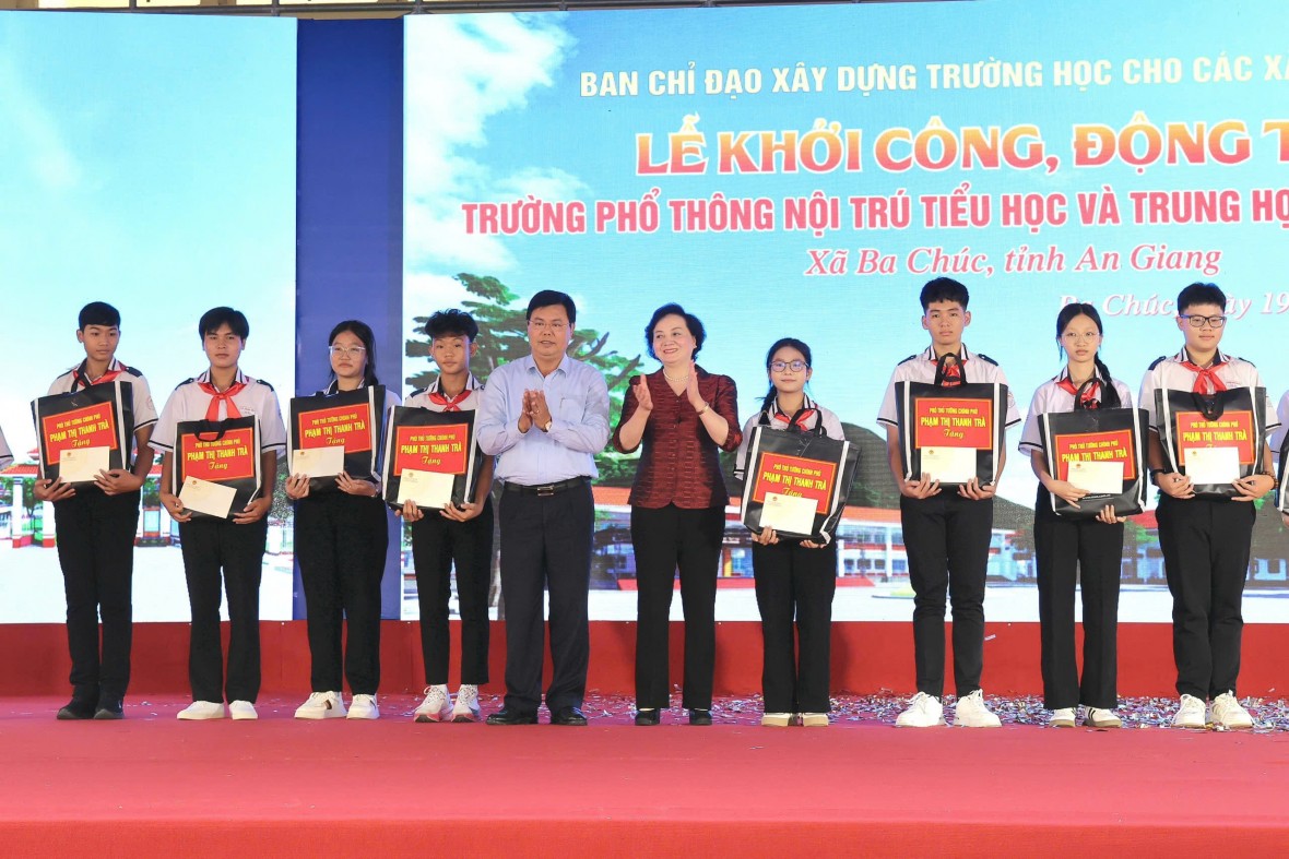 Phó Thủ tướng Phạm Thị Thanh Trà dự lễ khởi công dự án Trường phổ thông nội trú tại xã Ba Chúc (tỉnh An Giang).