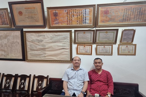 Về đền Mõ (Hải Phòng) ngắm sắc hoa trên cây gạo nhiều năm tuổi nhất Việt Nam