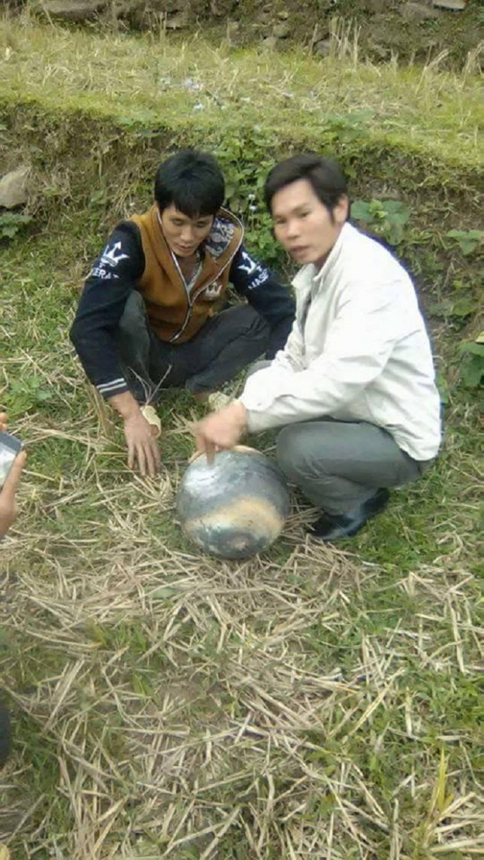 Một vật thể lạ kh&aacute;c cũng đ&atilde; được một người đ&aacute;nh c&aacute; ph&aacute;t hiện tại Y&ecirc;n B&aacute;i