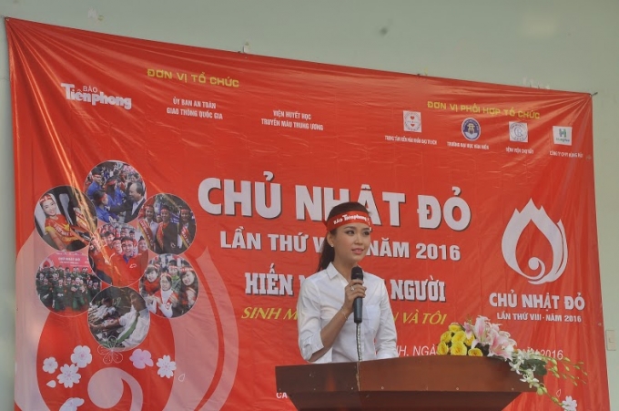 Nhiều người đẹp đ&atilde; chia sẻ cảm x&uacute;c khi tham dự ng&agrave;y hội