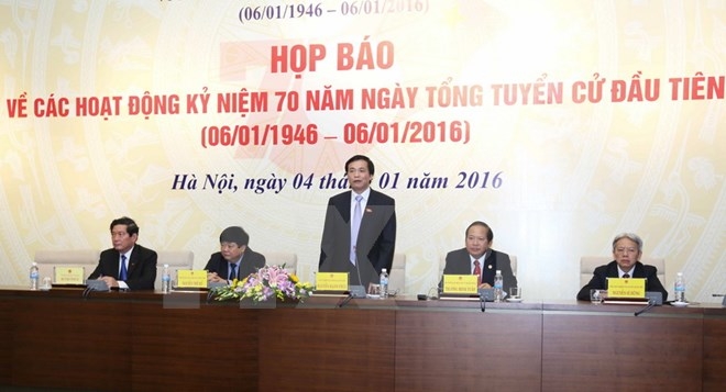 Chủ nhiệm Văn ph&ograve;ng Quốc hội, Ph&oacute; trưởng ban tổ chức kỷ niệm 70 năm Ng&agrave;y tổng tuyển cử đầu ti&ecirc;n ph&aacute;t biểu tại họp b&aacute;o. (Ảnh:TTXVN).