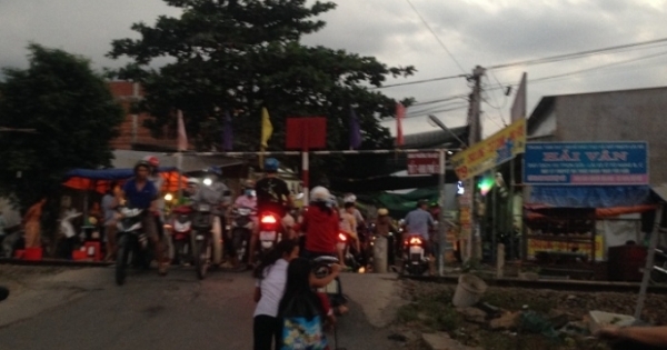 Đồng Nai: Băng qua đường sắt, một người đàn ông bị tàu lửa cán chết