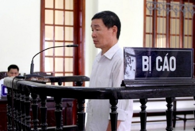 Bị c&aacute;o Dũng trước v&agrave;nh m&oacute;ng ngựa (ảnh CTV).