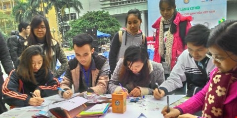 C&aacute;c bạn trẻ h&atilde;y học v&agrave; l&agrave;m việc mọi l&uacute;c, mọi nơi