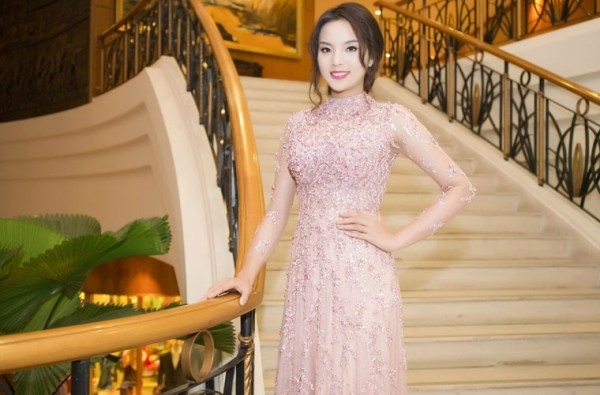 Đến b&acirc;y giờ th&igrave; Kỳ Duy&ecirc;n đ&atilde; trở n&ecirc;n xinh đẹp v&agrave; sang trọng hơn rất nhiều. Ảnh: internet.