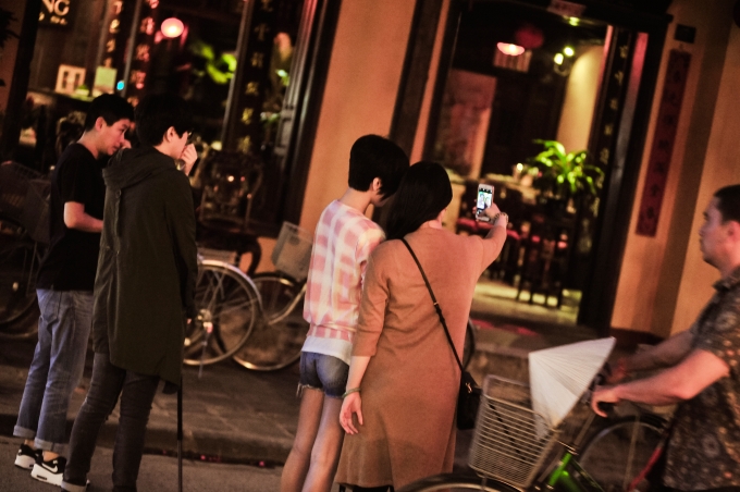 Xa Thi Mạn, L&yacute; Nh&atilde; Kỳ bị bắt gặp đi chơi ở Hội An