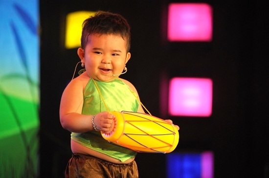 1001 khoảnh khắc đ&aacute;ng y&ecirc;u của Ku Tin trong Người H&ugrave;ng T&iacute; Hon