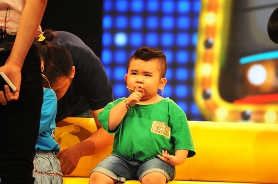 1001 khoảnh khắc đ&aacute;ng y&ecirc;u của Ku Tin trong Người H&ugrave;ng T&iacute; Hon