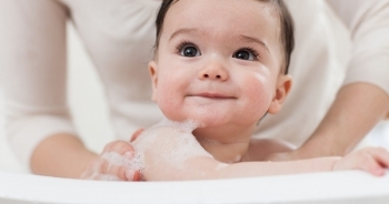 Hàng loạt mỹ phẩm ngoại dành cho trẻ em bị phát hiện sai phạm