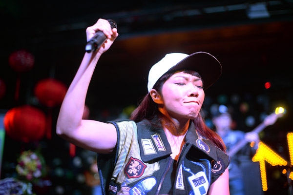 ch&aacute;y với Bản nguy&ecirc;n