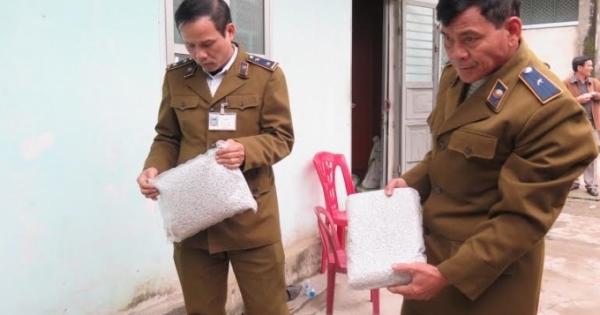 Hà Tĩnh: Bắt giữ số lượng lớn bia rượu giả và hàng không xuất xứ