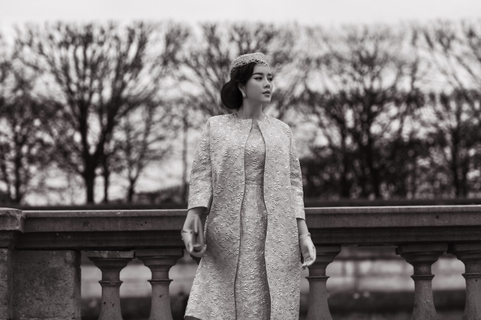 L&yacute; Nh&atilde; Kỳ thả hồn bềnh bồng về hồn xưa lối mộng