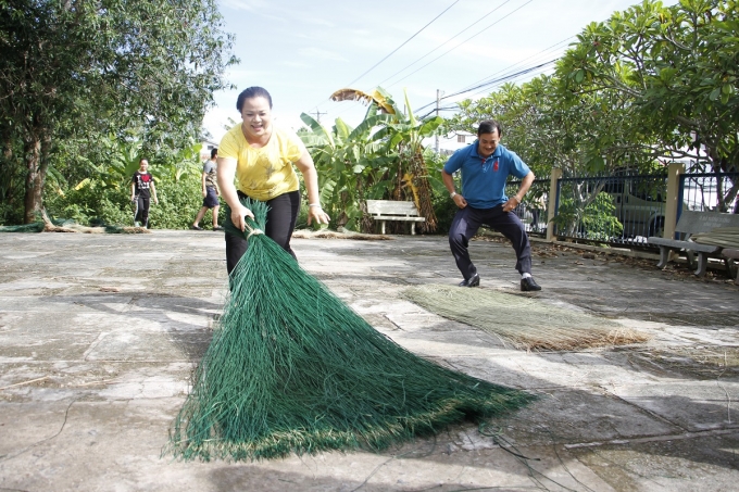 Nghệ sĩ Ngọc Lan thực hiện c&aacute;c thử th&aacute;ch chương tr&igrave;nh đề ra