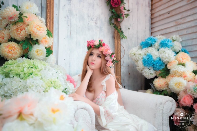 Mỗi bức ảnh l&agrave; một biểu hiện cảm x&uacute;c kh&aacute;c nhau tr&ecirc;n khu&ocirc;n mặt của Lilly Luta. Ảnh: Misen Ly