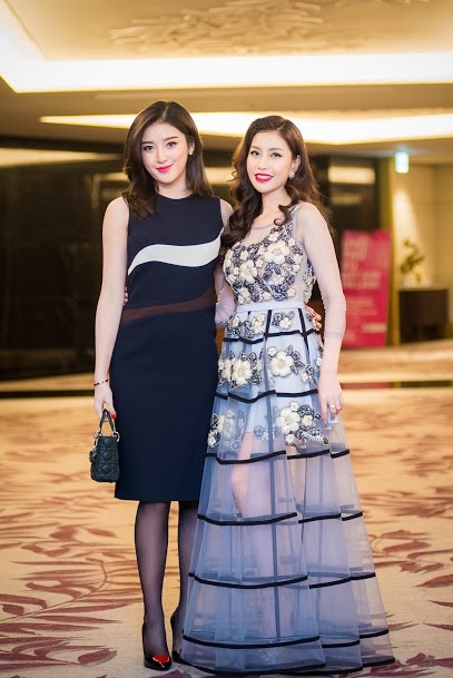 &Aacute; hậu Huyền &nbsp;My v&agrave; hoa hậu Lam C&uacute;c khoe vẻ đẹp tươi thắm
