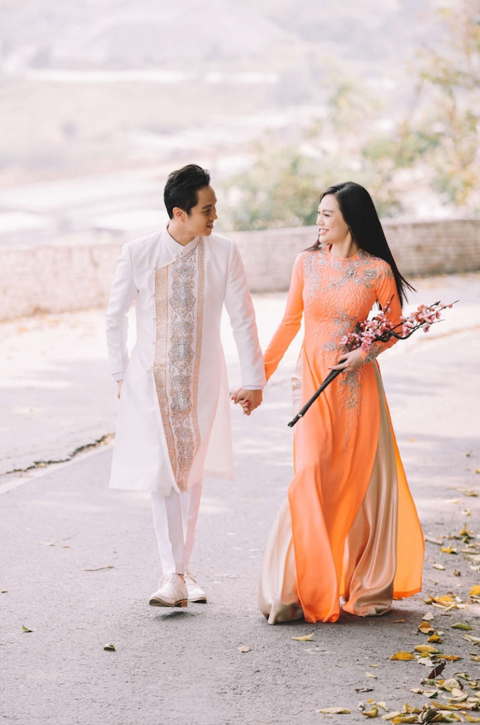 Nhật Tinh Anh v&agrave; Cao Th&ugrave;y Linh phơi phới đ&oacute;n Xu&acirc;n về